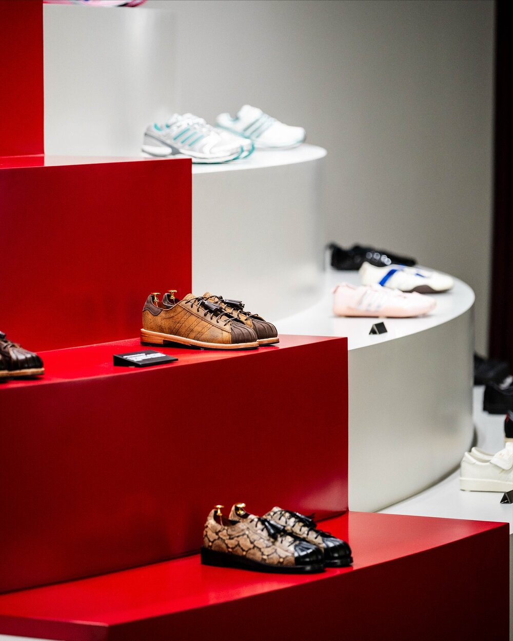 Hinh anh “Power of Three”: Chiến lược thâm nhập vào túi tiền tỷ dân tại Trung Quốc của adidas 3