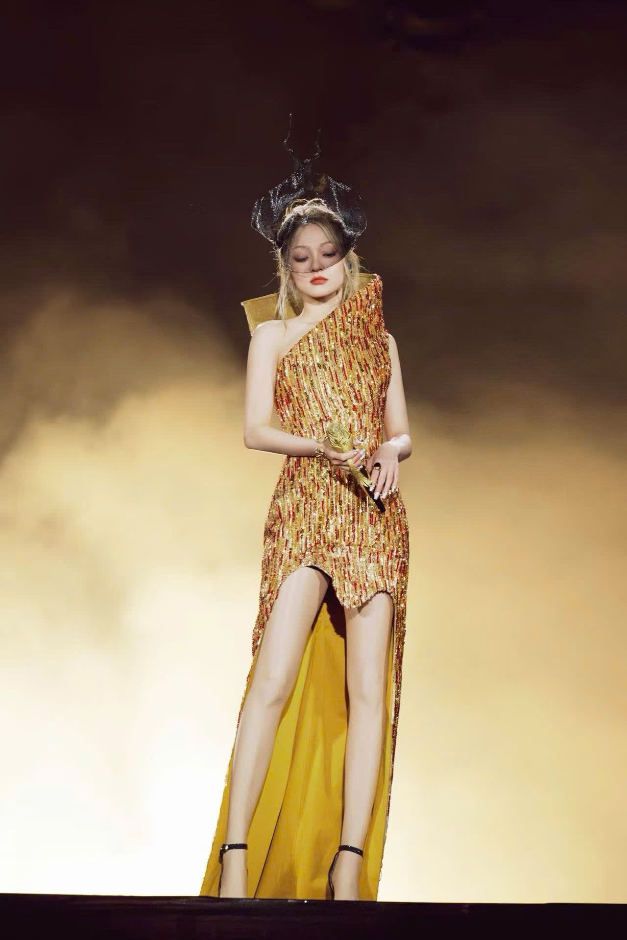 Hinh anh SR News: Điểm tin thời trang và làm đẹp Việt 30/10 33