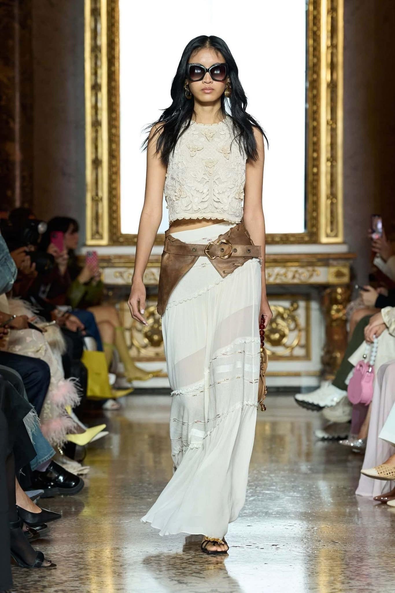 Hinh anh SR News: Điểm tin thời trang và làm đẹp Việt 30/10 40