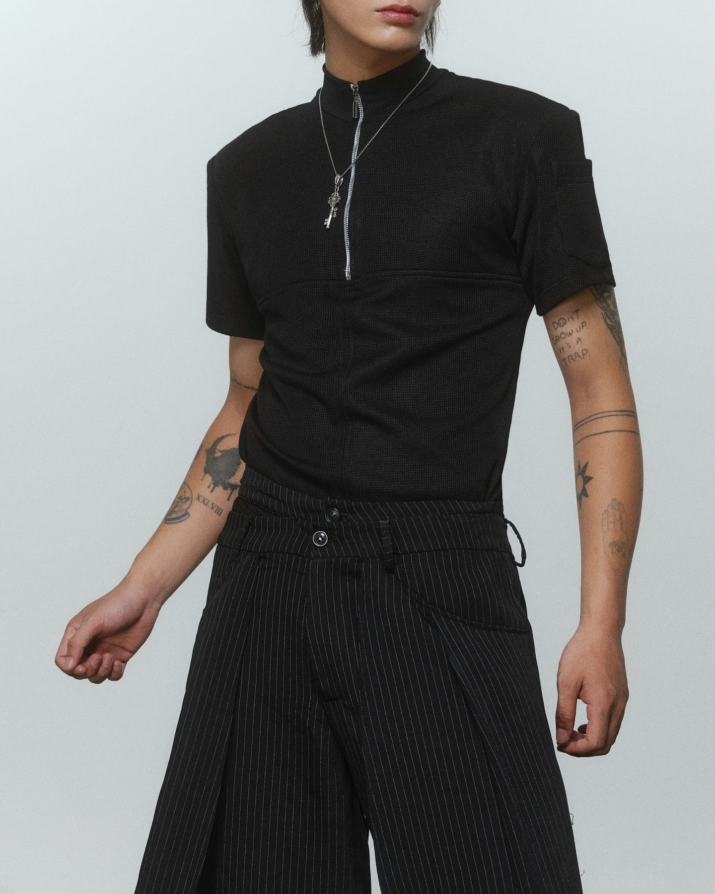 Hinh anh VÂN VÂN V.V – Khi thời trang nói bằng ngôn ngữ phép thuật 5