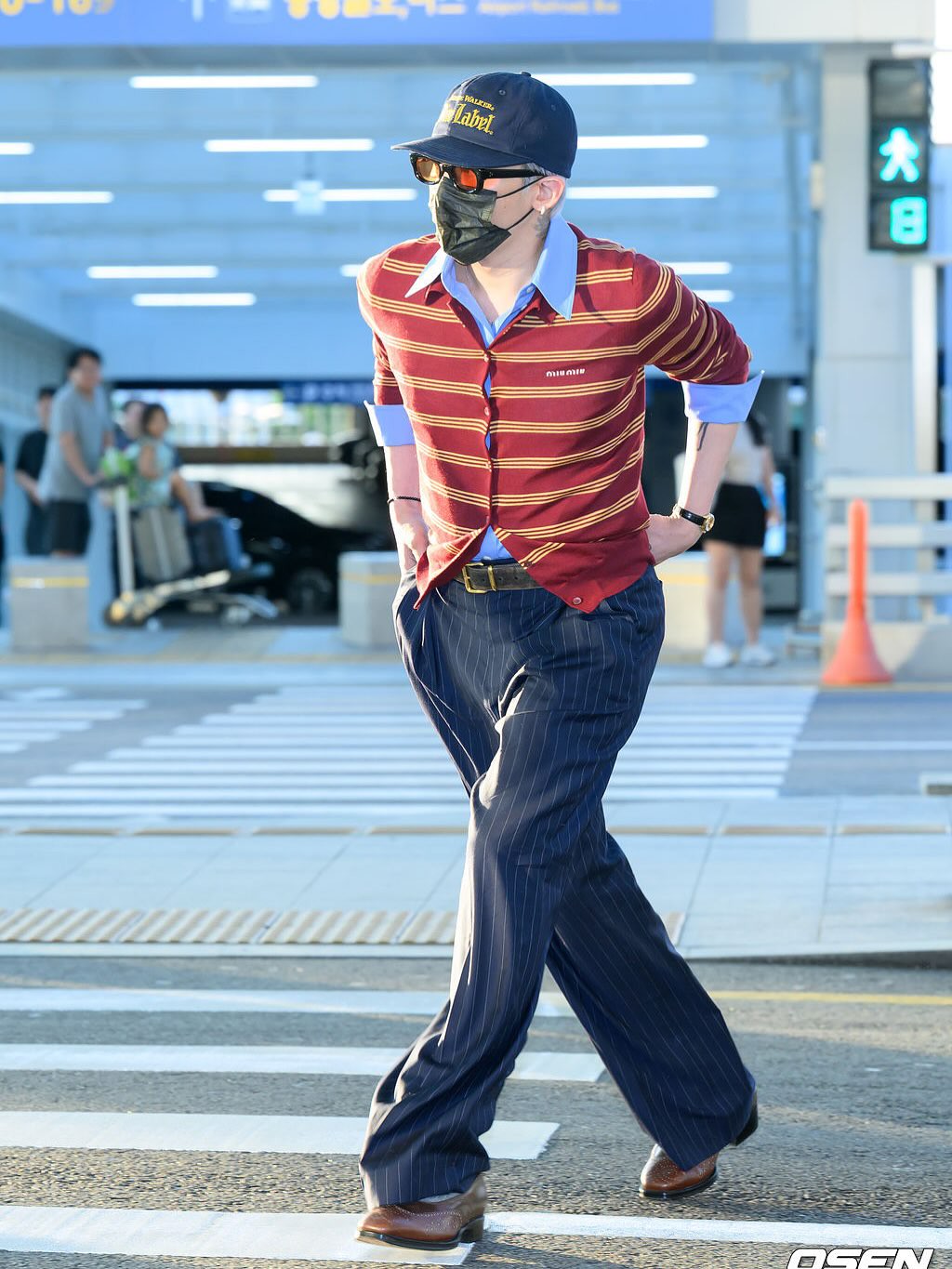 Hinh anh G-Dragon Coded: Công thức là không có công thức 6