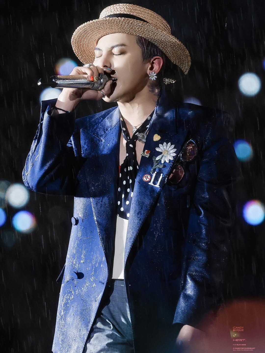 Hinh anh G-Dragon Coded: Công thức là không có công thức 20