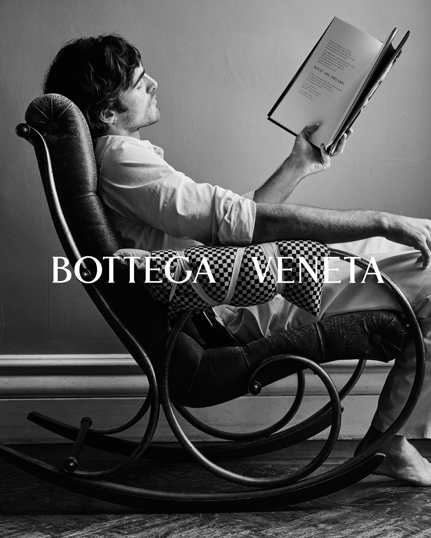 Hinh anh Giấc mơ có nghĩa là gì - Jacob Elordi trả lời trong chiến dịch với Bottega Veneta 4