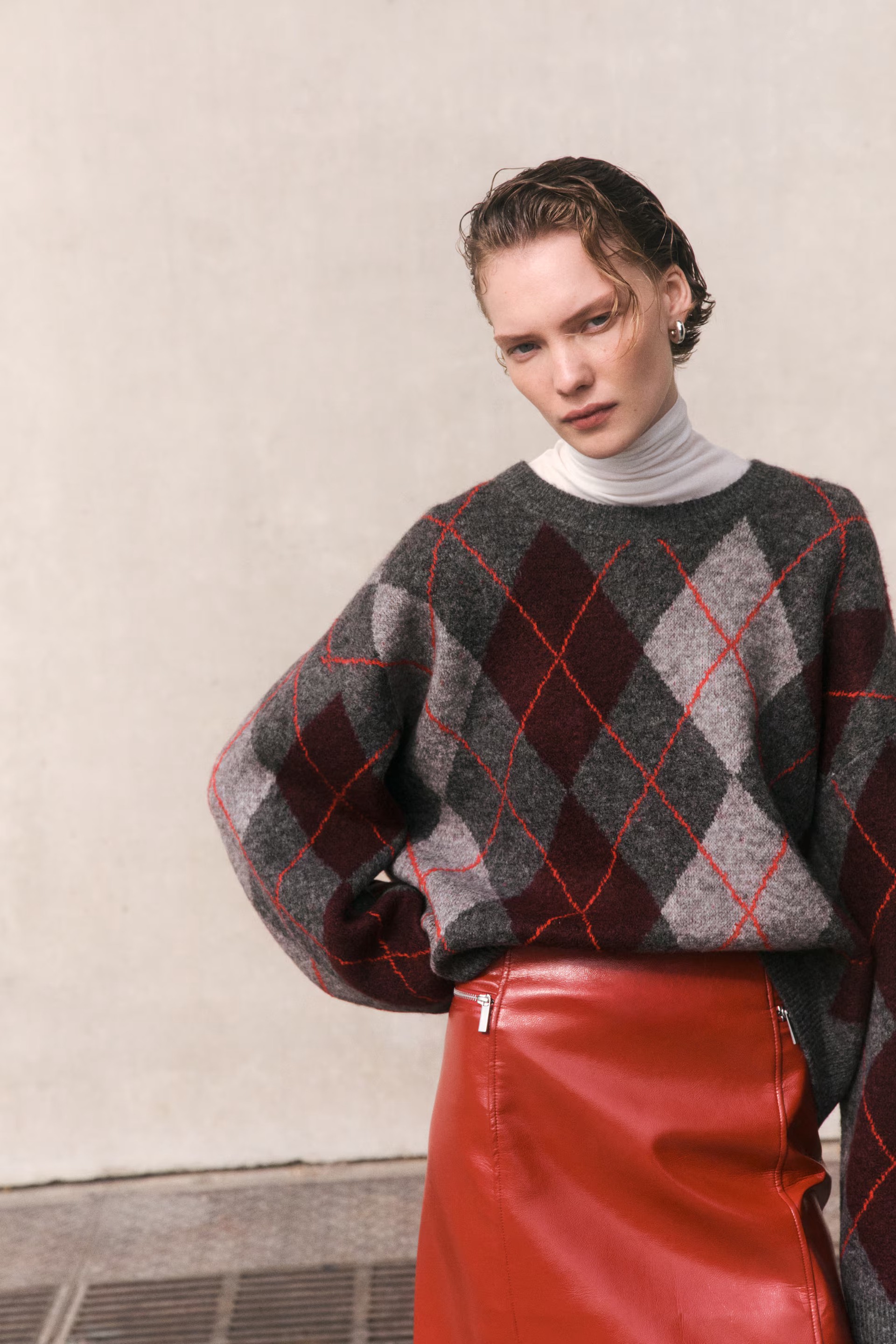 Hinh anh Sự đối lập tinh tế (Argyle cùng các chất liệu mạnh) 1