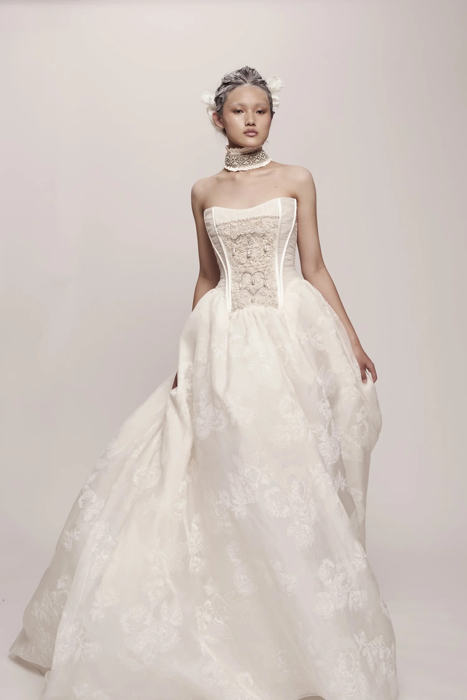 Hinh anh 7 xu hướng váy cưới ấn tượng từ New York Bridal Fashion Week Fall 2026 44