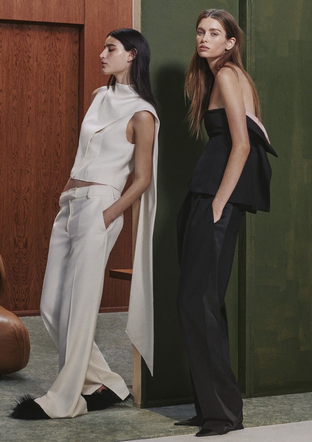 Hinh anh Trong mùa lễ hội H&amp;M Holiday 2025, thương hiệu thời trang đến từ Thụy Điển giới thiệu bộ sưu tập mang tinh thần tiệc tùng lộng lẫy, tập trung vào các thiết kế dự tiệc, áo khoác, trang phục len và đồ may đo với diện mạo cao cấp. 6