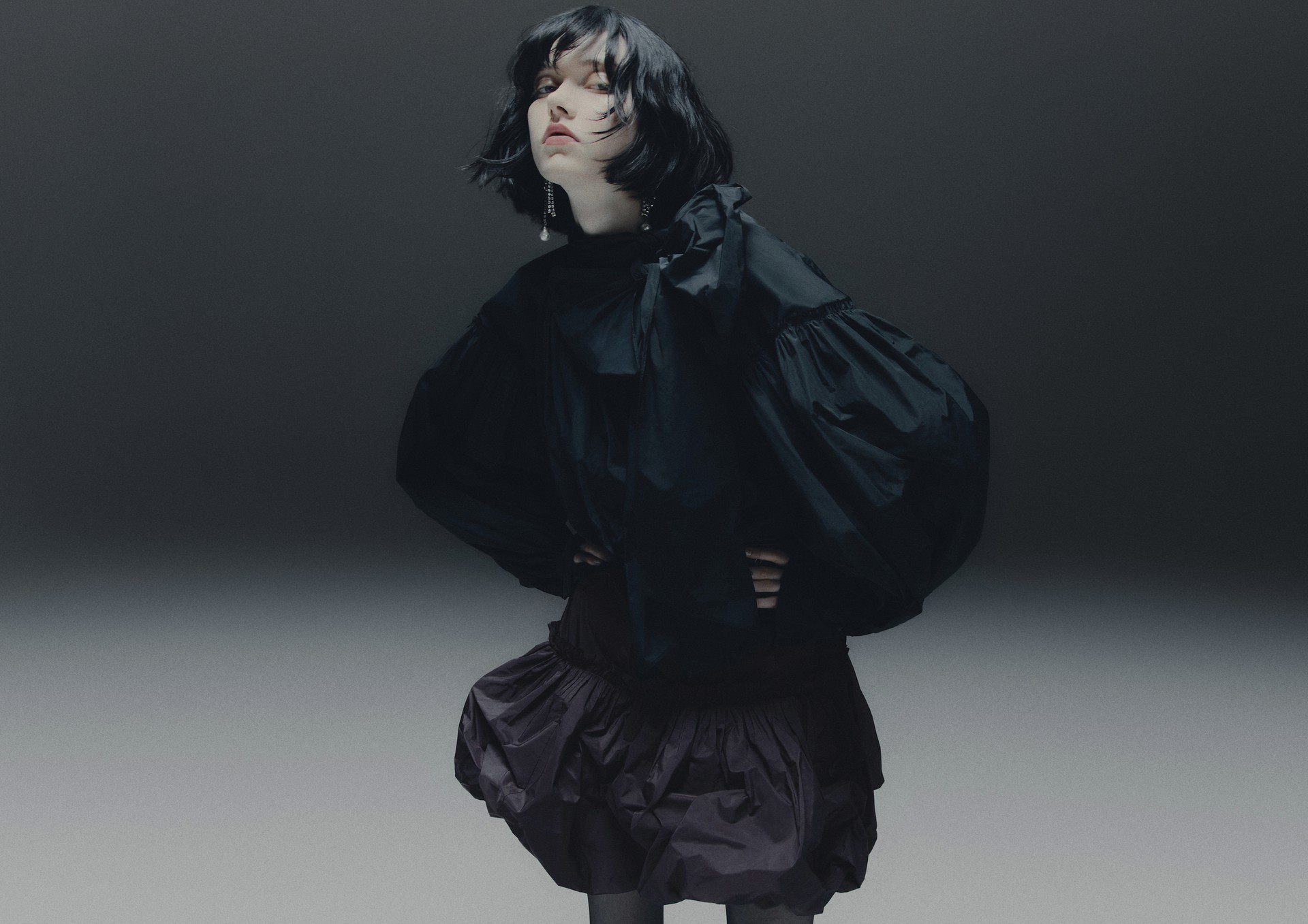 Hinh anh H&M Studio Holiday 2025: Tủ đồ tiệc tùng sang trọng và đầy cá tính 10