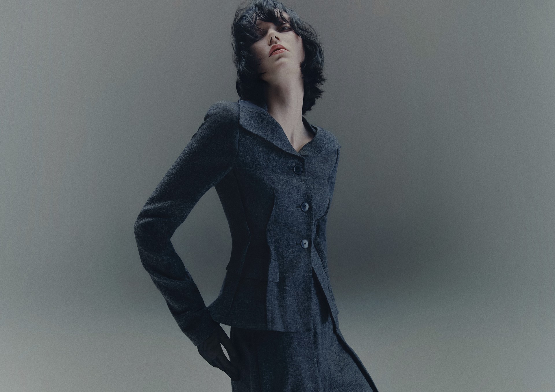 Hinh anh H&M Studio Holiday 2025: Tủ đồ tiệc tùng sang trọng và đầy cá tính 11