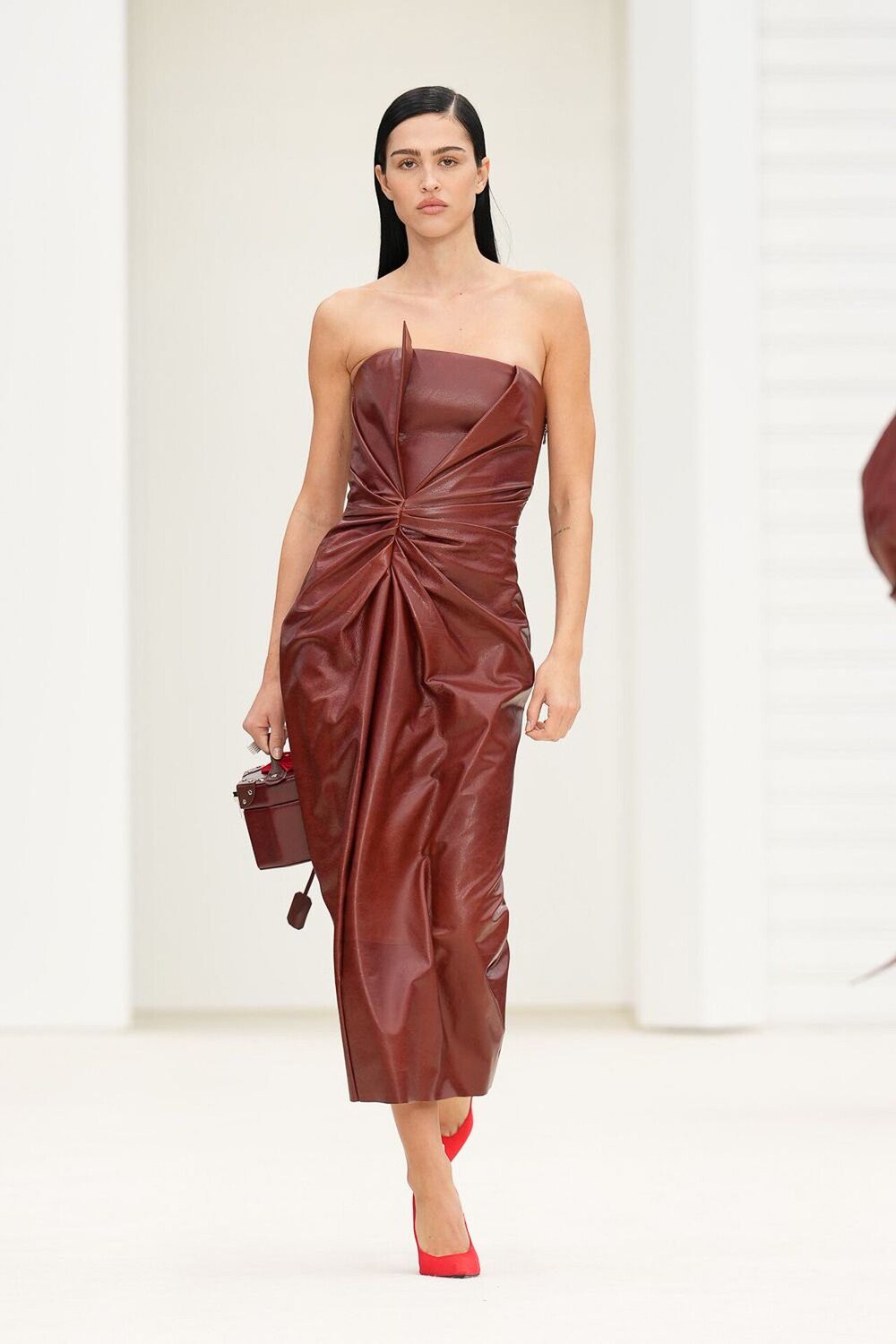 Hinh anh Ferrari SS26: Giảm thiểu đến tối đa 10