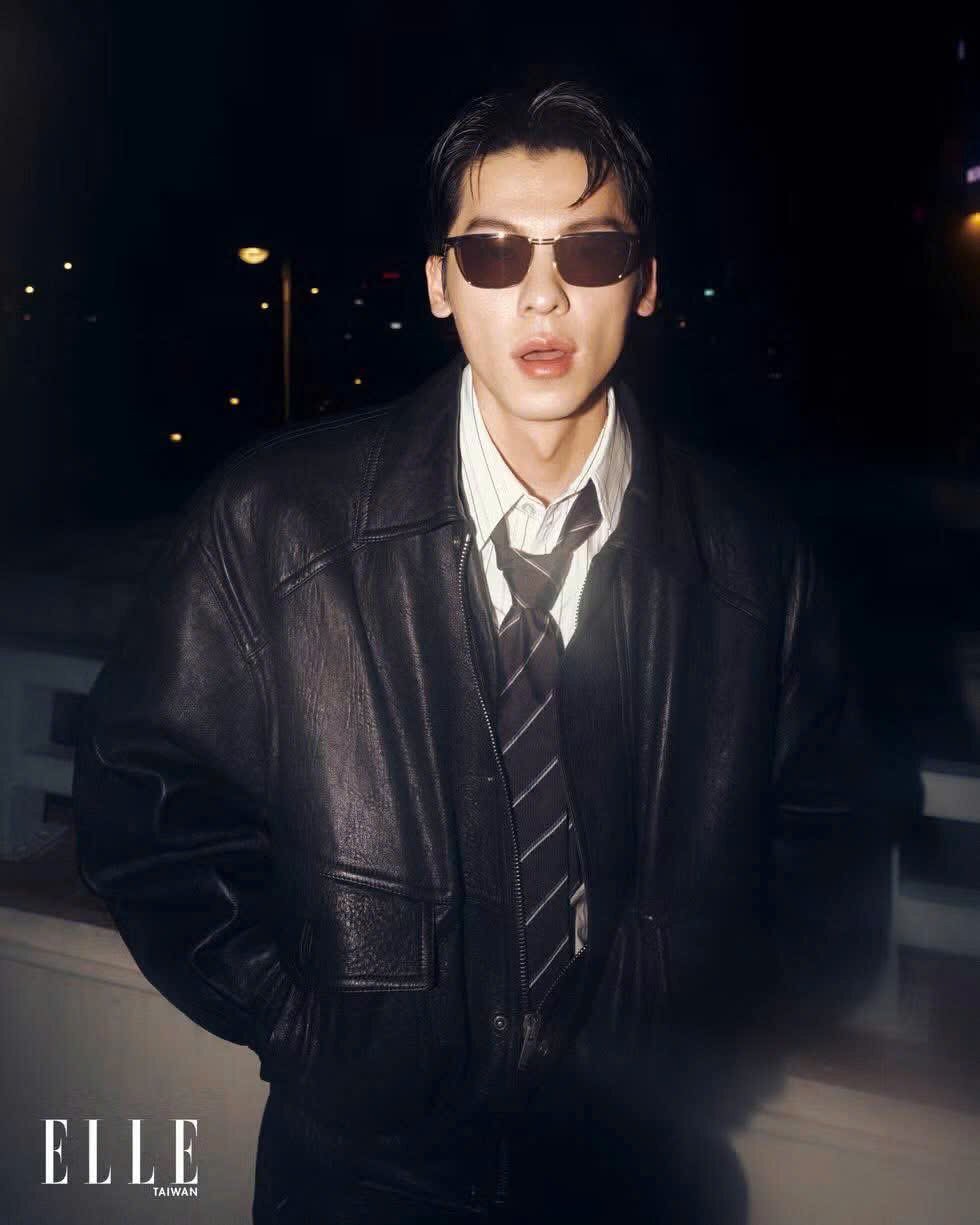 Hinh anh Khám phá bộ sưu tập kính mắt đồ sộ của Hứa Quang Hán 1