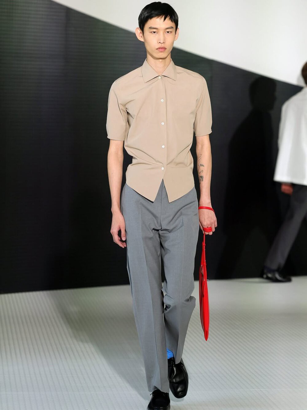 Hinh anh Jil Sander Xuân Hè 2026: Màn ra mắt đầy tư duy của Simone Bellotti 20