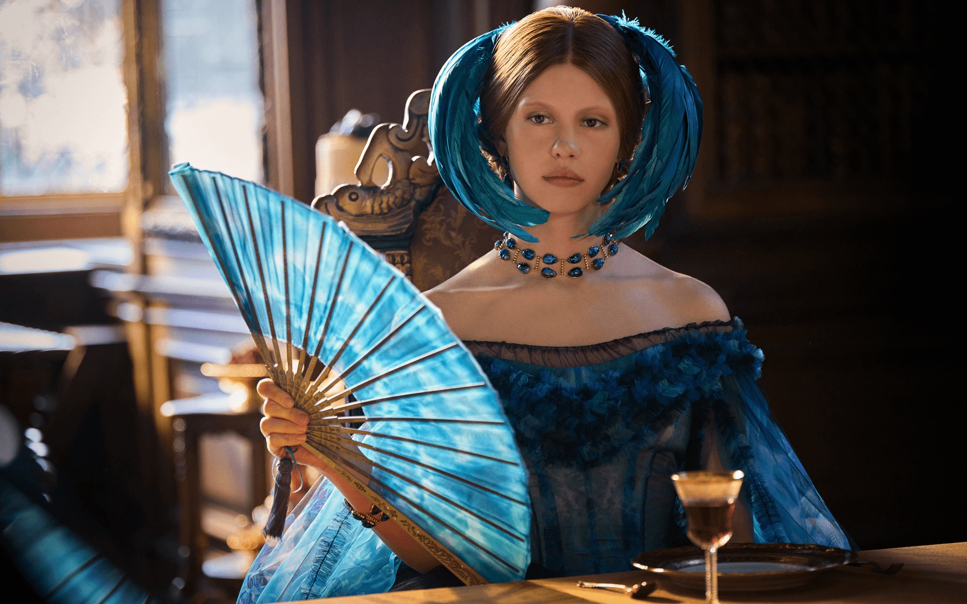 Hinh anh khoảnh khắc thời trang biểu tượng của Frankenstein: Mia Goth và chiếc váy cưới trắng 2