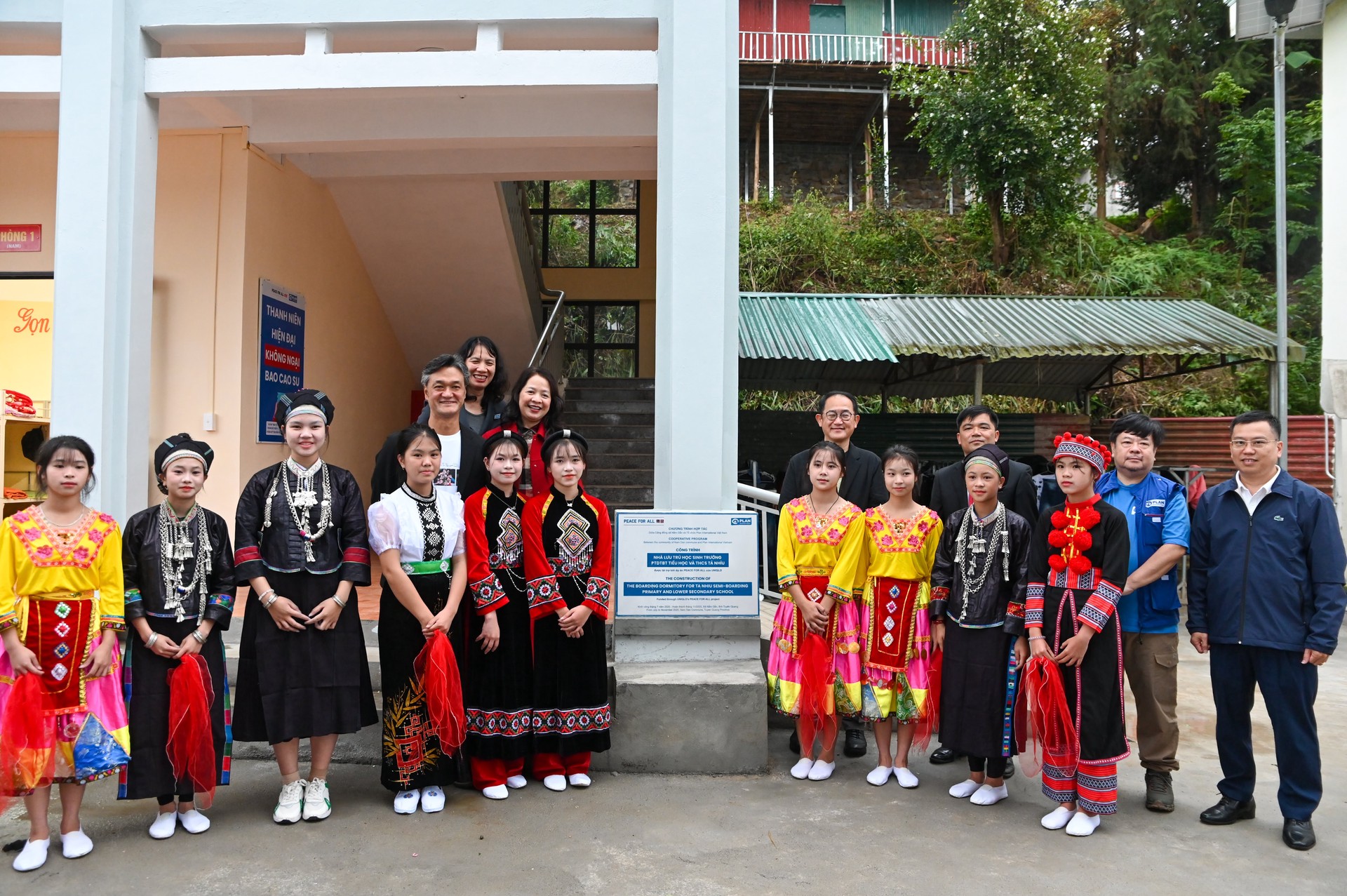 Hinh anh UNIQLO tiếp tục hỗ trợ cho người dân có hoàn cảnh khó khăn 3