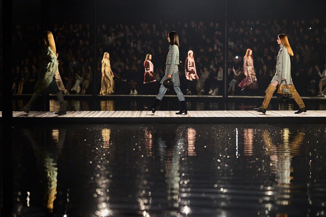 Hinh anh Tại sao bộ sưu tập Métiers d'Art hàng năm của Chanel là sự tôn vinh tính khéo léo, truyền thống và đổi mới? 22