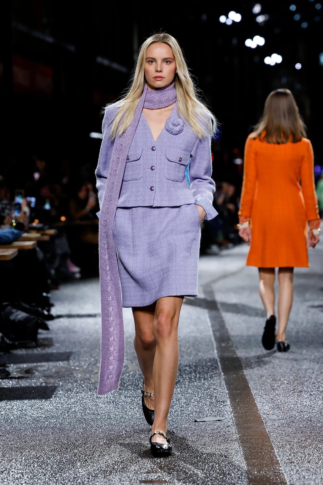 Hinh anh Tại sao bộ sưu tập Métiers d'Art hàng năm của Chanel là sự tôn vinh tính khéo léo, truyền thống và đổi mới? 18