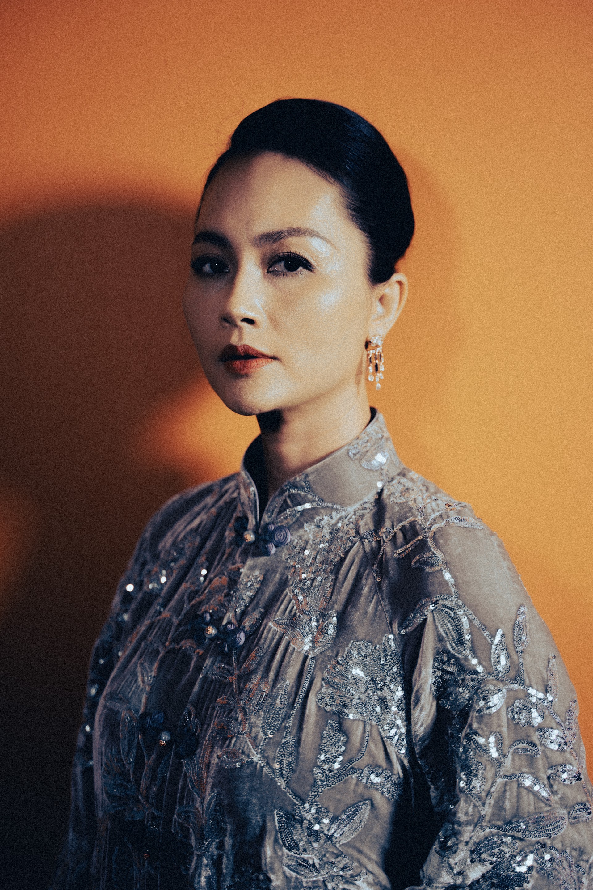 Đỗ Thị Hải Yến và sự xuất hiện cùng trang sức Cartier tại buổi công chiếu phim Quán Kỳ Nam