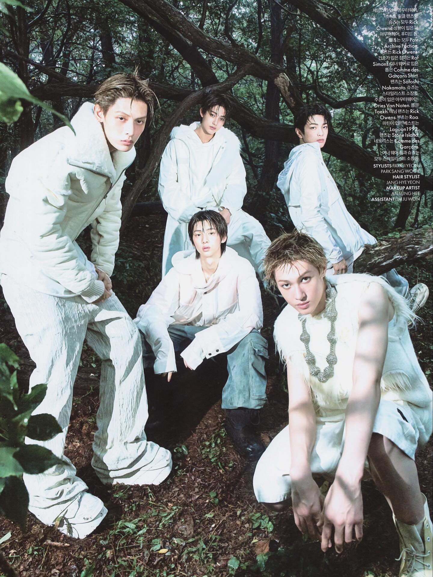 Hinh anh ELLE Korea November 2025, Super ELLE CORTIS 9