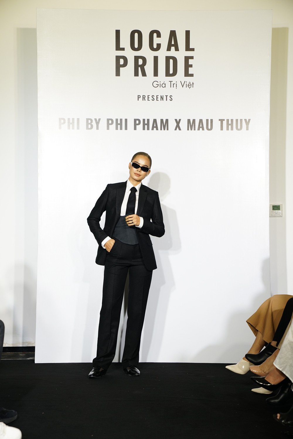Khởi đầu từ BST PHI by Phi Pham x Mâu Thủy 