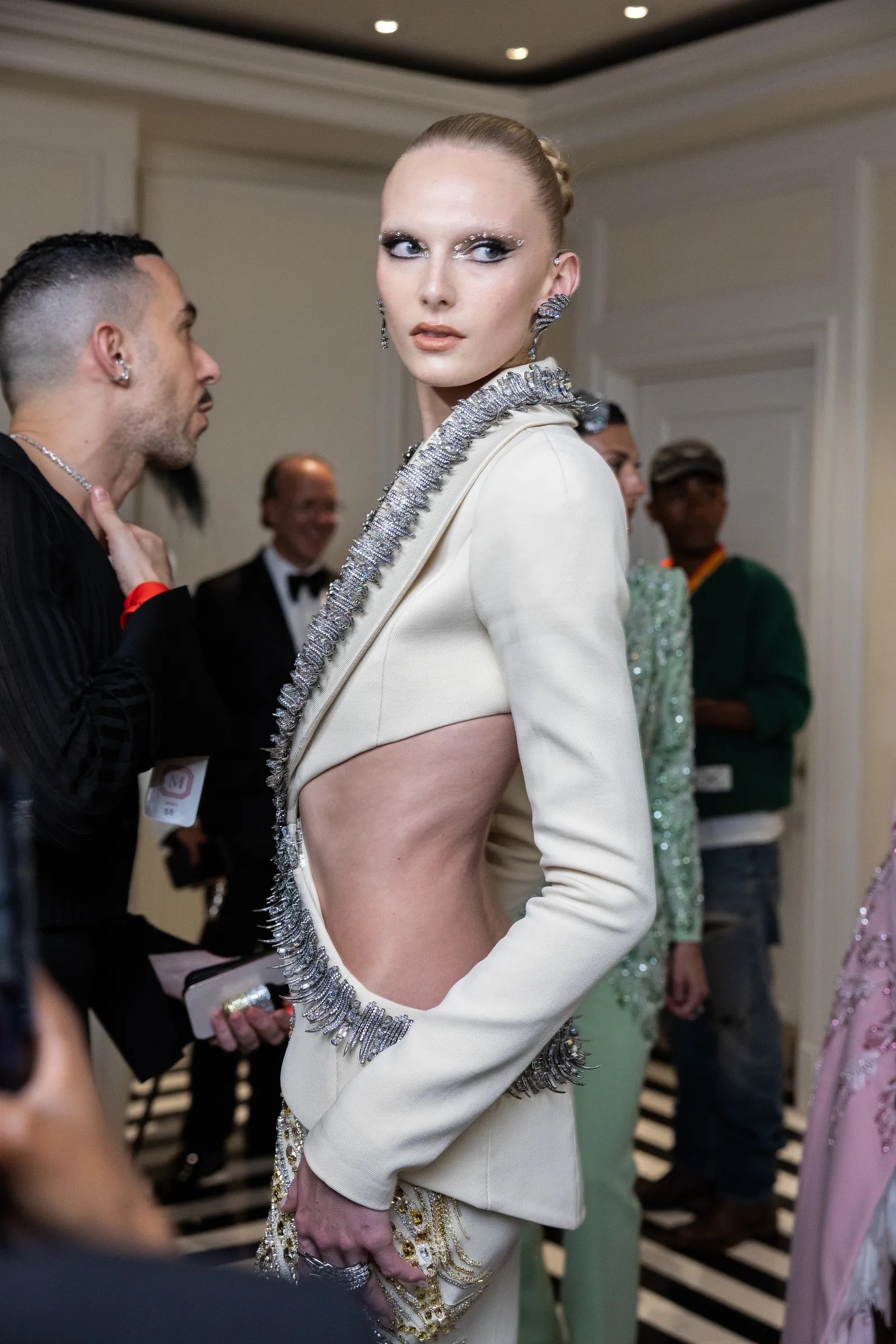 Hinh anh Khi các “nàng thơ” bước vào bàn tròn quyết định 7