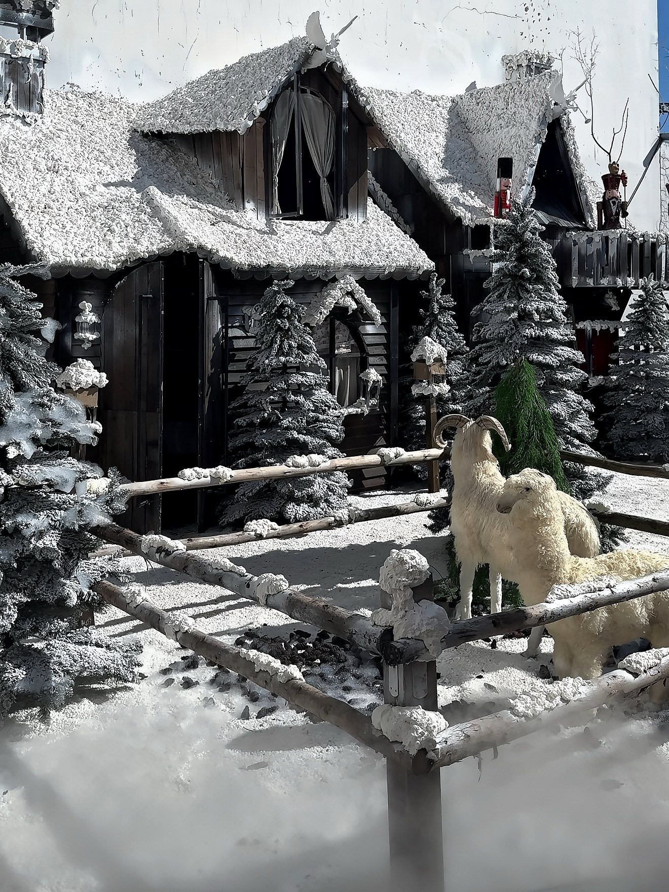 Hinh anh 5 quán cà phê biến Sài Gòn trở thành “kinh đô Giáng sinh” 10