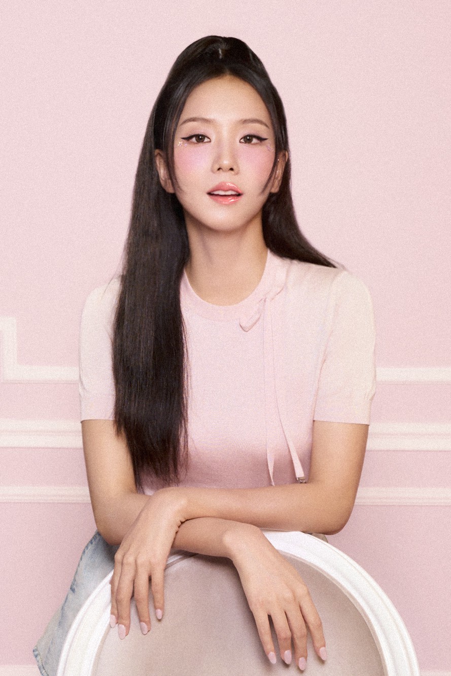 Hinh anh Anya Taylor-Joy, Jisoo và Willow Smith trở thành đại sứ Dior mảng nước hoa 3