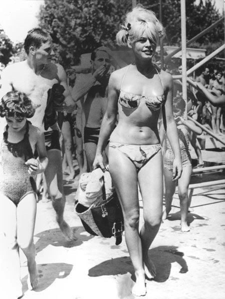 Hinh anh 10 items thời trang làm nên tên tuổi Brigitte Bardot 32