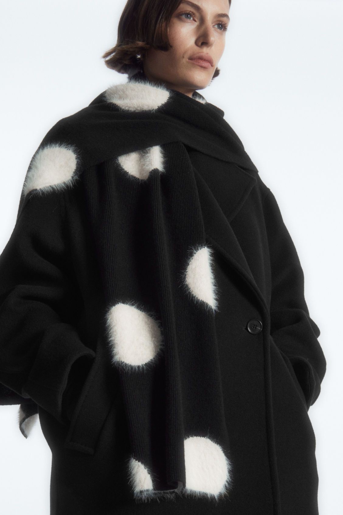 Hinh anh Phim ảnh gợi ý 3 kiểu khăn choàng đáng thử dịp cuối năm 14