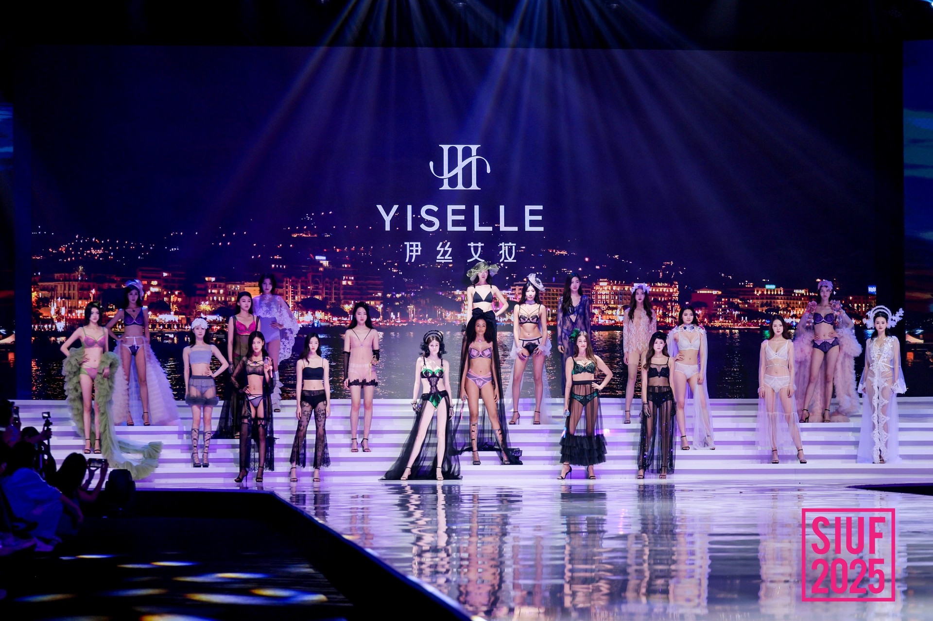 Hinh anh Cơ hội nào cho thương hiệu Việt tại triển lãm thời trang châu Á? 6