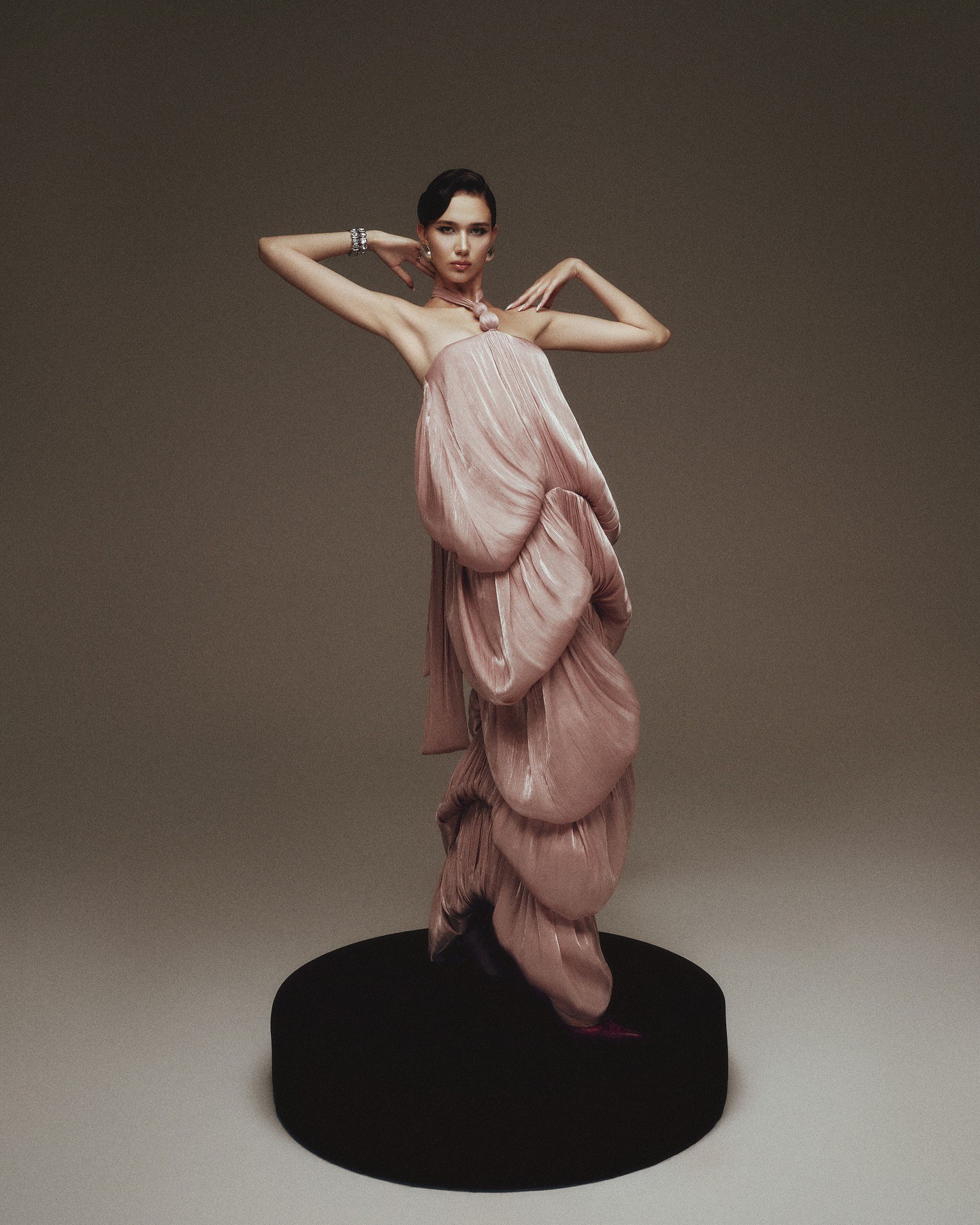 Hinh anh La Vierge - "Tinseltown" 6