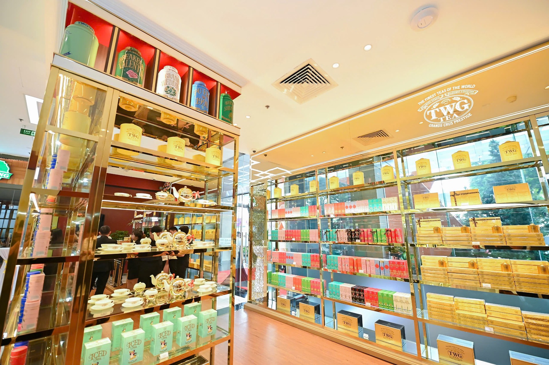Hinh anh MENAS Group khai trương Mena Cosmetics & Perfumes và Twg Tea 6