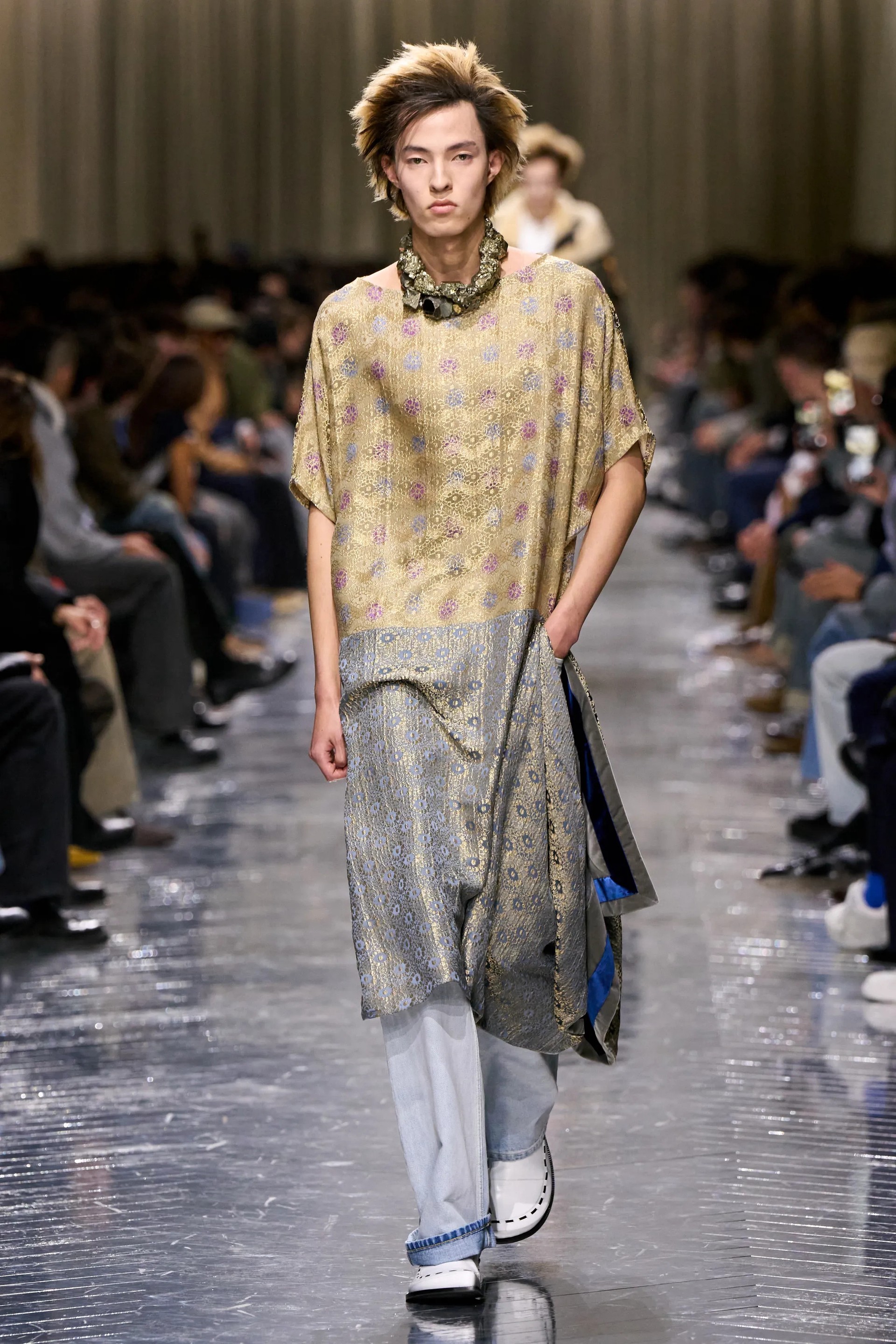 Hinh anh Poiret gặp Christian Dior 6