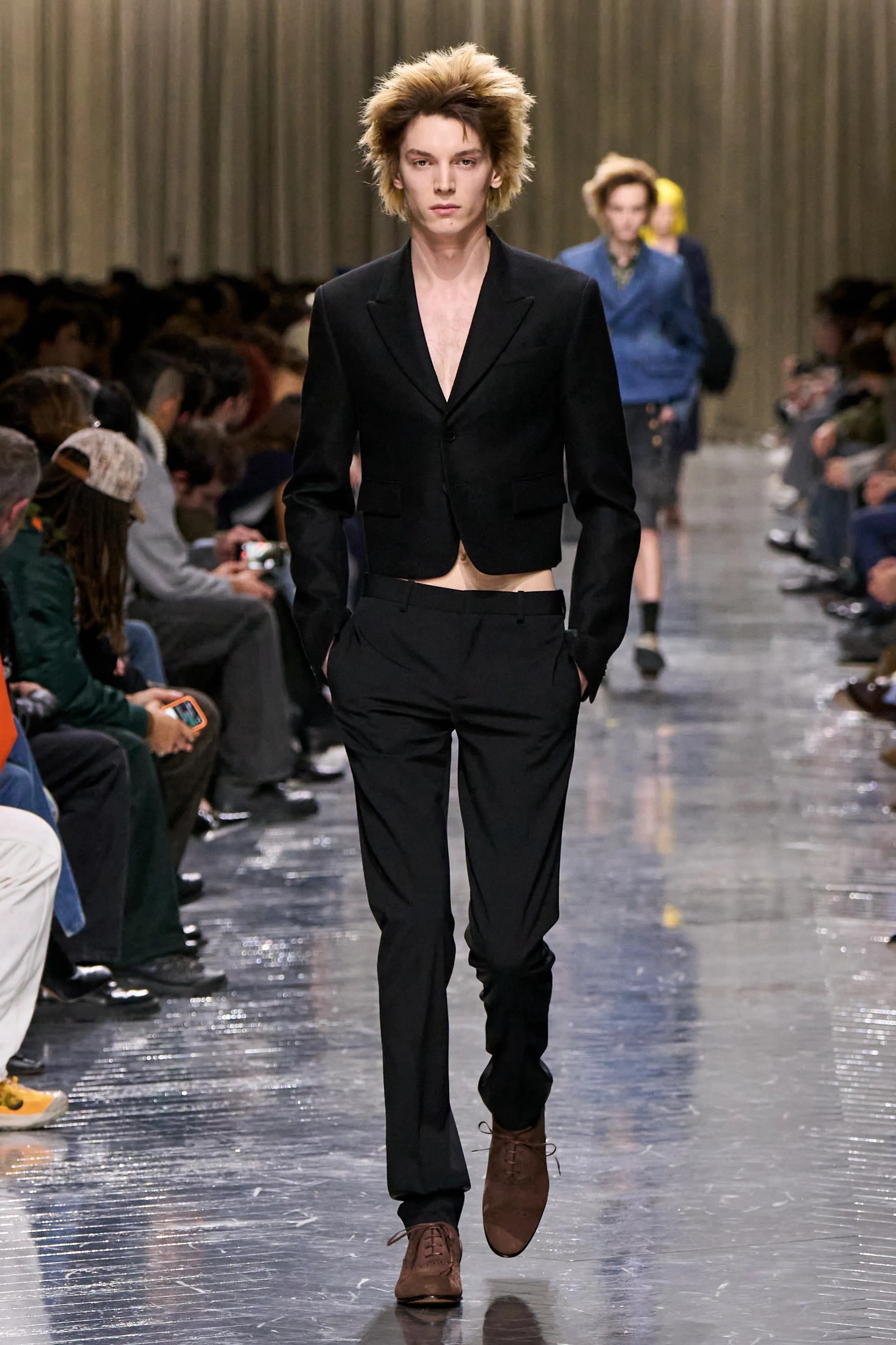 Hinh anh Tailoring ở điểm sụp đổ 9