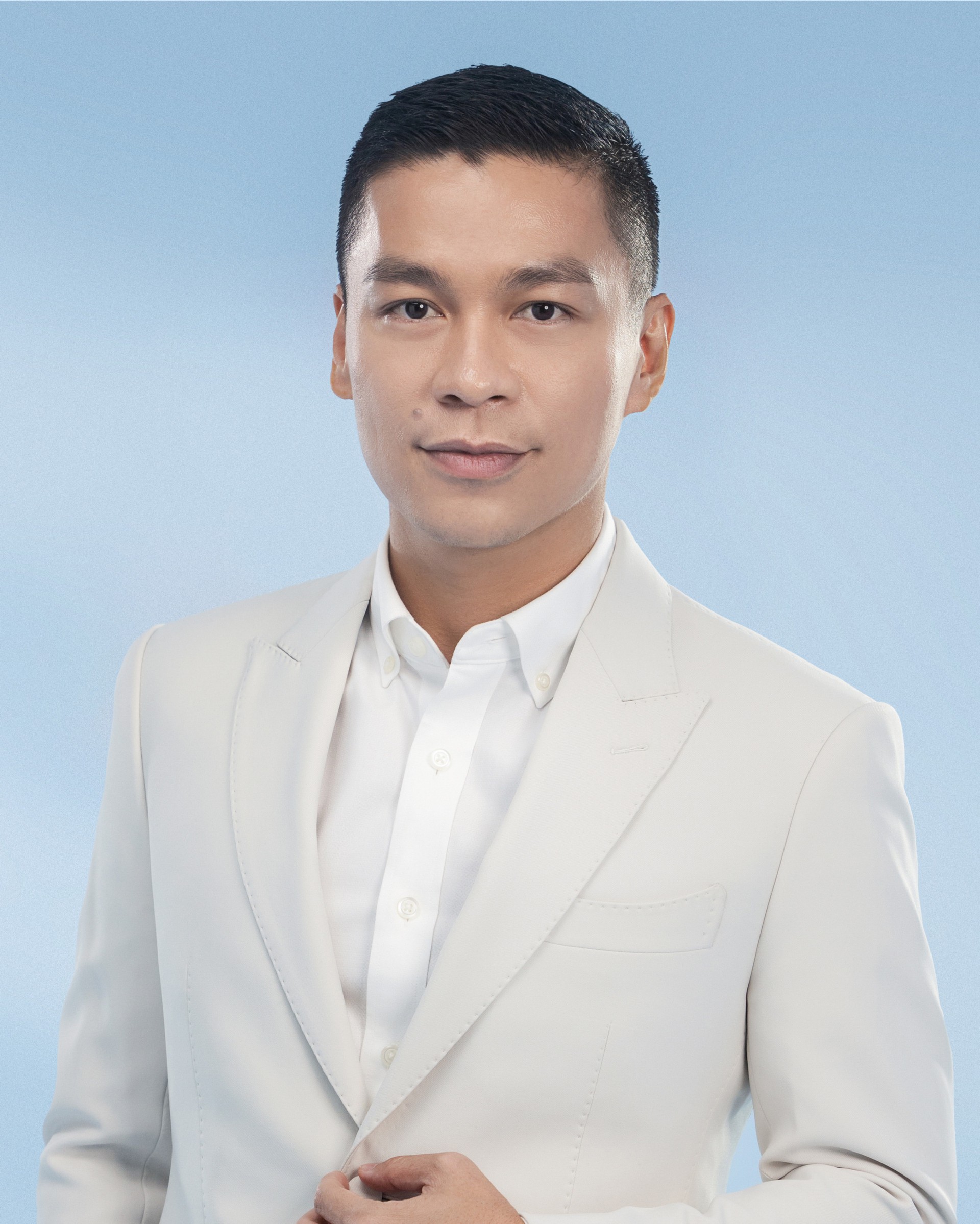 Adrian Anh Tuấn