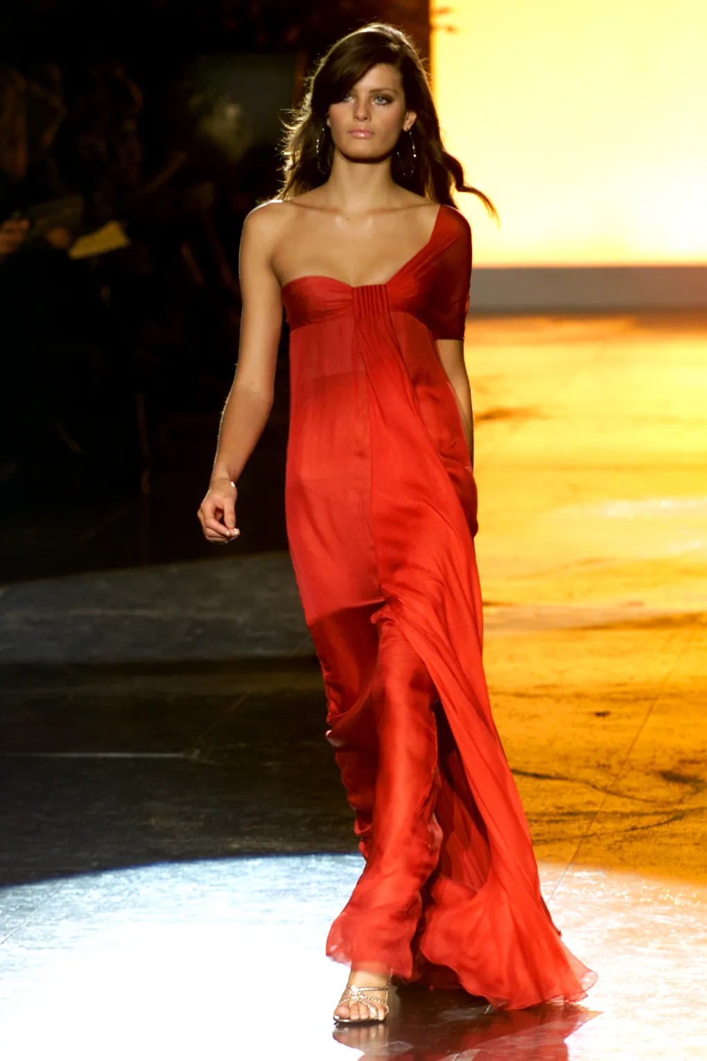 Hinh anh Cuốn hồi ký màu đỏ của Valentino Garavani 49