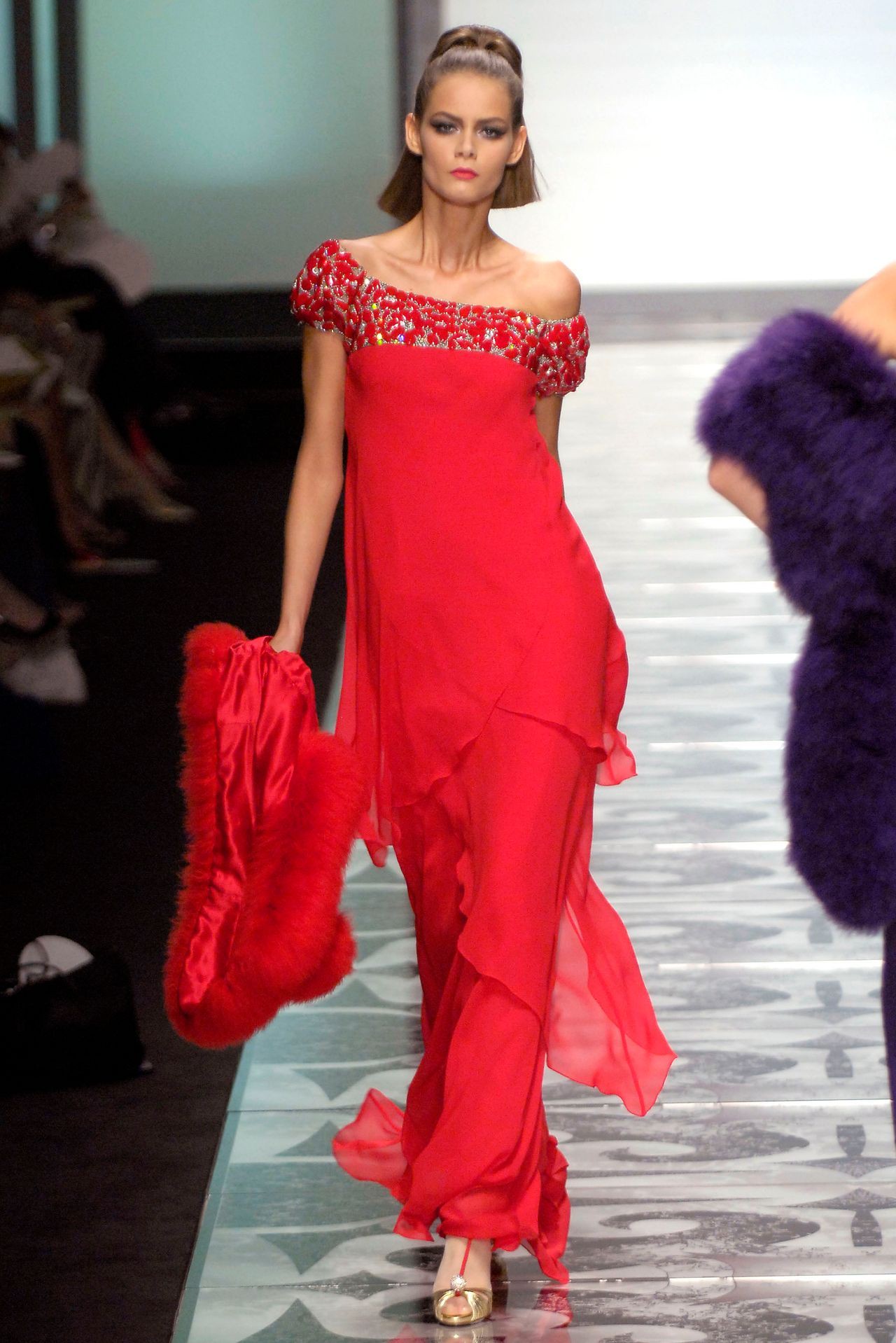 Hinh anh Cuốn hồi ký màu đỏ của Valentino Garavani 48