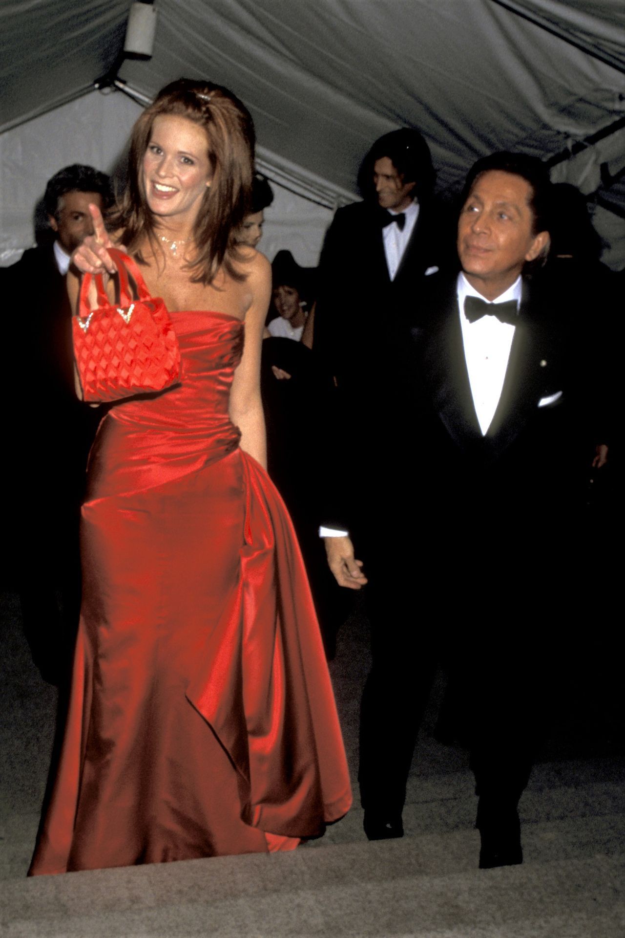 Hinh anh Cuốn hồi ký màu đỏ của Valentino Garavani 30