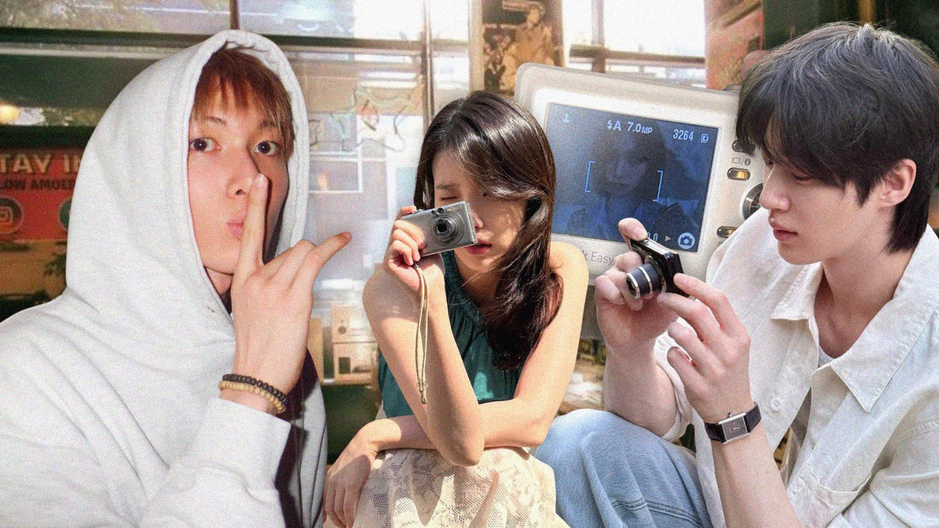 Có gì trong “tiệm tạp hóa digicam” của idol Kpop?