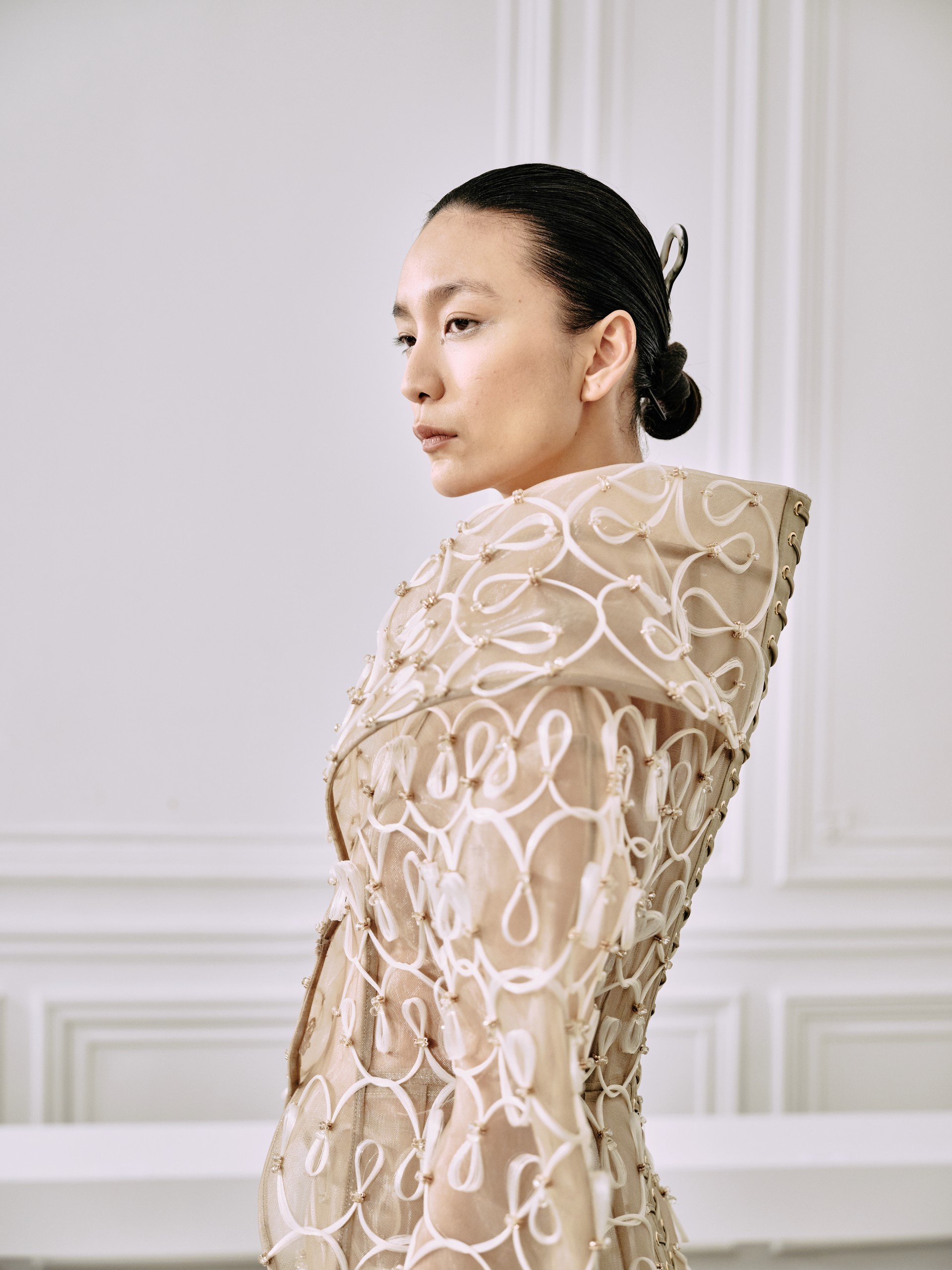 Hinh anh Thăm sử Triều Nguyễn, thưởng “Cành Vàng Lá Ngọc” PHAN HUY Haute Couture SS26 34