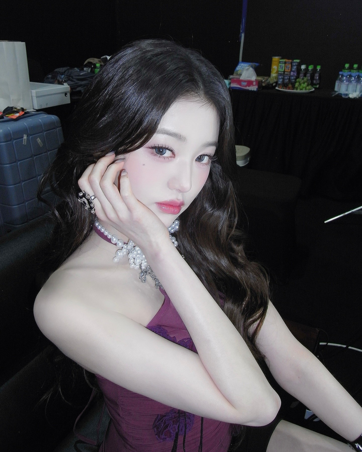 Hinh anh Có gì trong “tiệm tạp hóa digicam” của idol Kpop? 14