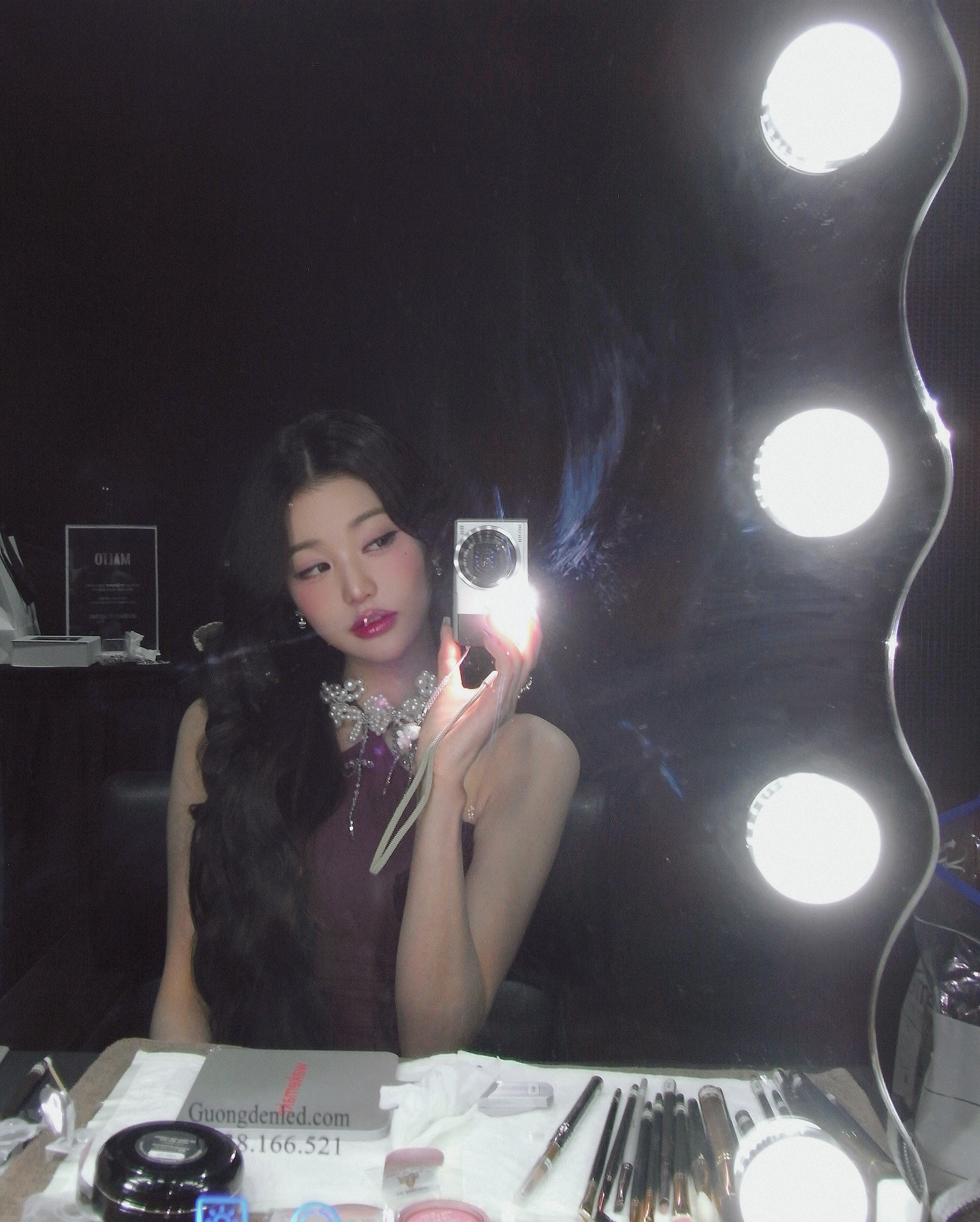 Hinh anh Có gì trong “tiệm tạp hóa digicam” của idol Kpop? 11