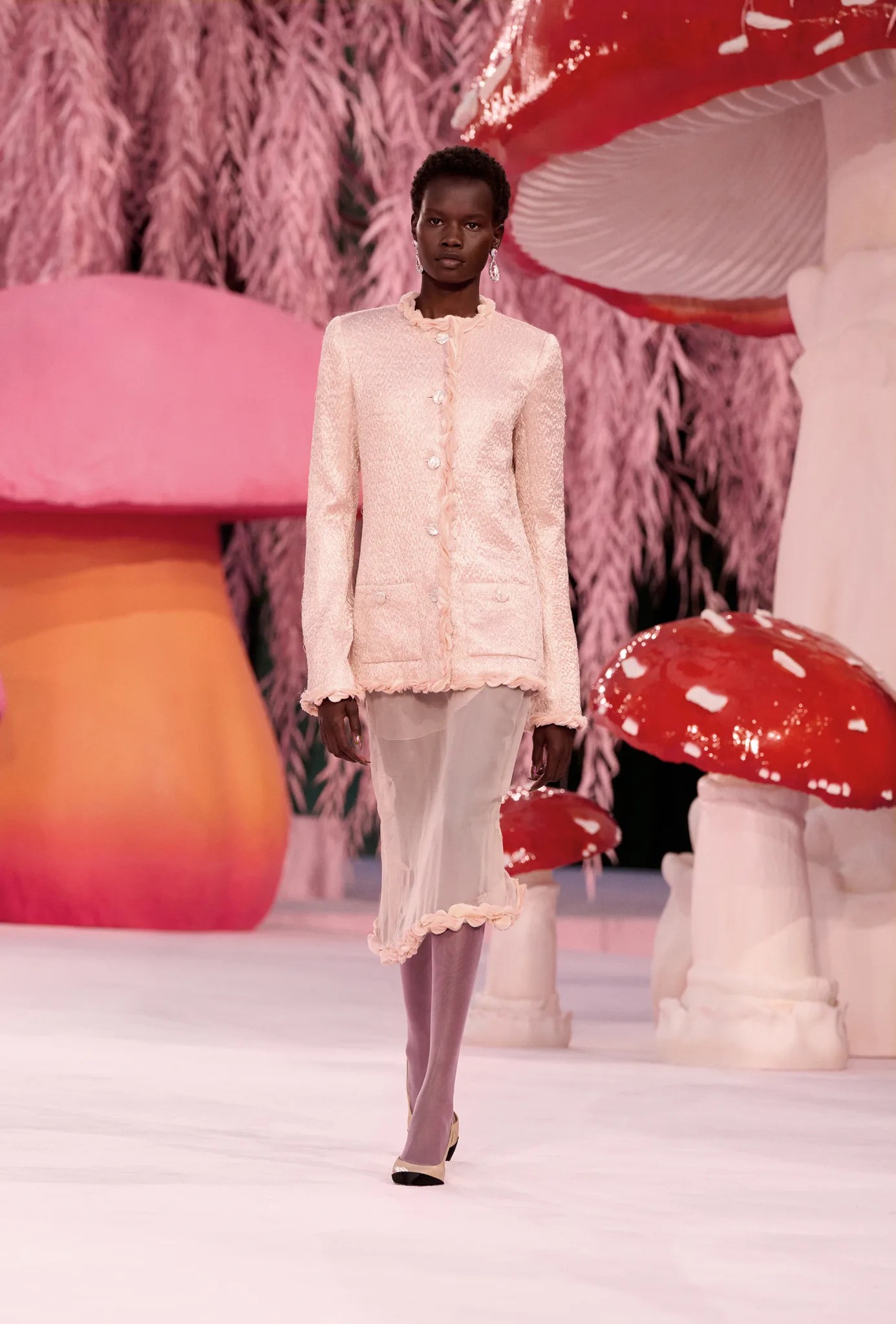 Hinh anh Khi sự mong manh trở thành ngôn ngữ chính 13