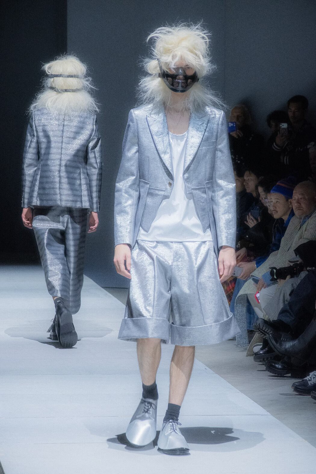 Hinh anh Comme des Garçons Homme Plus Thu Đông 2026: “Liều thuốc giải độc có chủ đích hay một tấm gương méo mó” 11