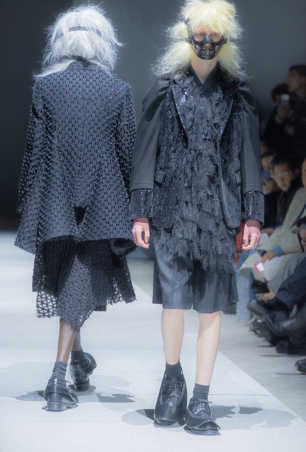 Hinh anh Comme des Garçons Homme Plus Thu Đông 2026: “Liều thuốc giải độc có chủ đích hay một tấm gương méo mó” 7