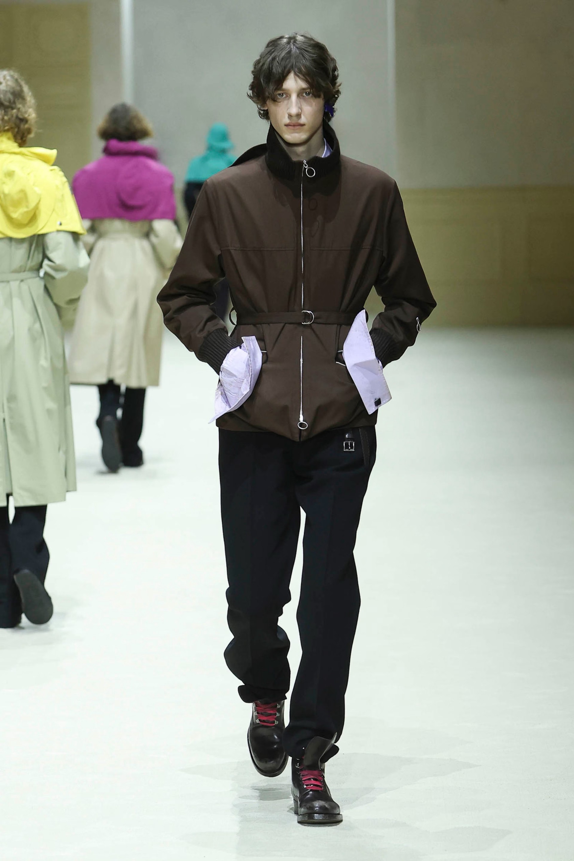 Hinh anh Prada Men Fall/Winter 2026: Chôn vùi để đến ngày khai quật 31