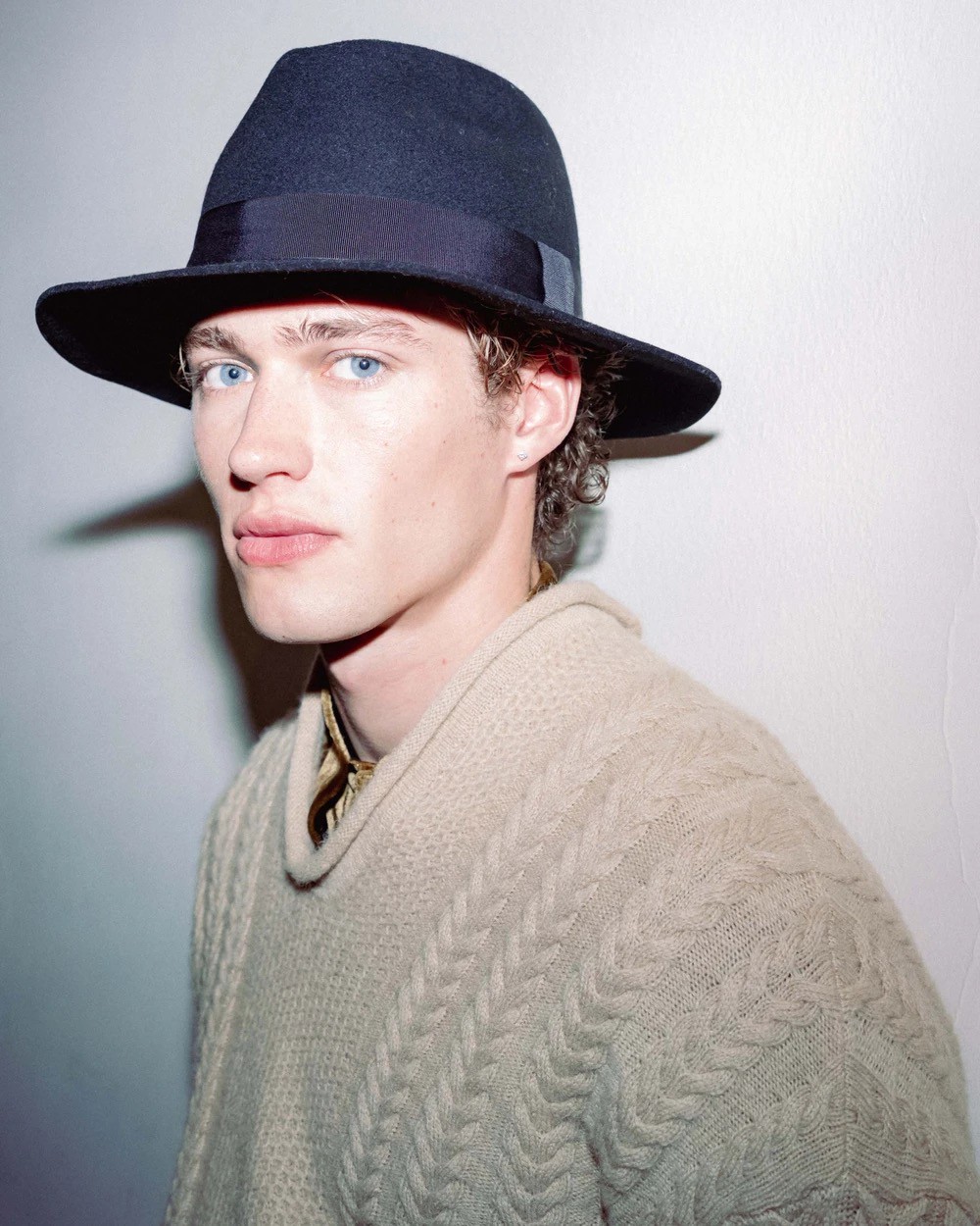 Hinh anh Giorgio Armani FW2026: Người thầy đã rời khỏi sàn diễn, nhưng Armani thì chưa 11