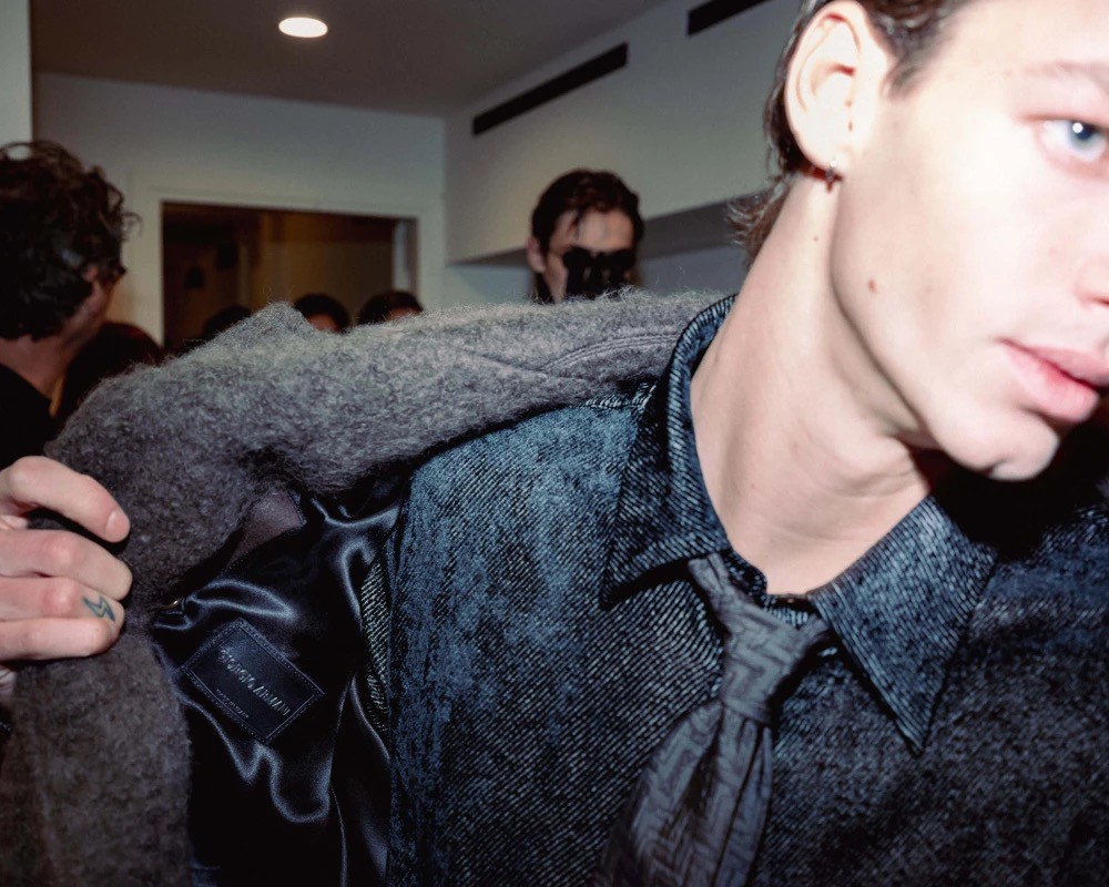 Hinh anh Giorgio Armani FW2026: Người thầy đã rời khỏi sàn diễn, nhưng Armani thì chưa 24