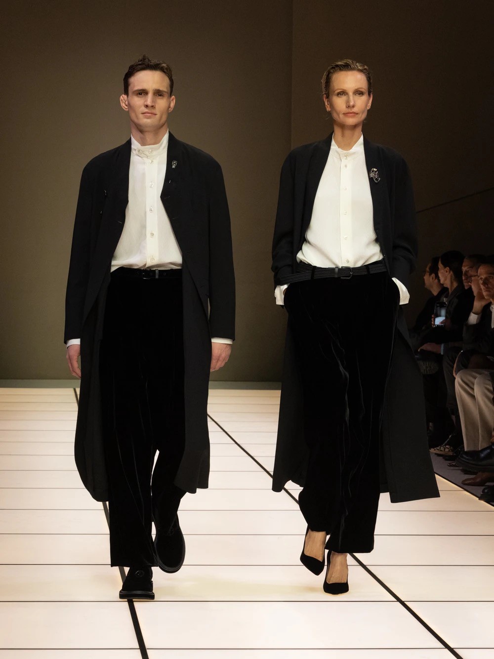 Hinh anh Giorgio Armani FW2026: Người thầy đã rời khỏi sàn diễn, nhưng Armani thì chưa 26