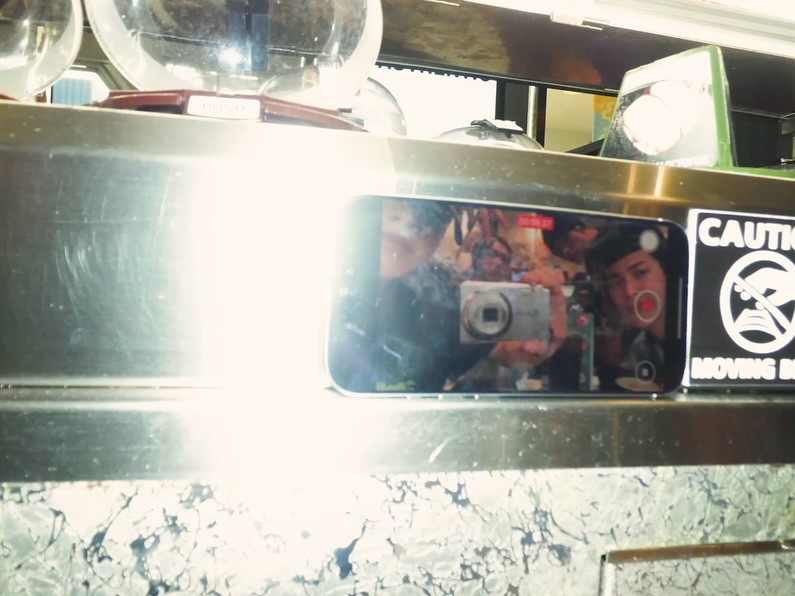 Hinh anh Có gì trong “tiệm tạp hóa digicam” của idol Kpop? 8