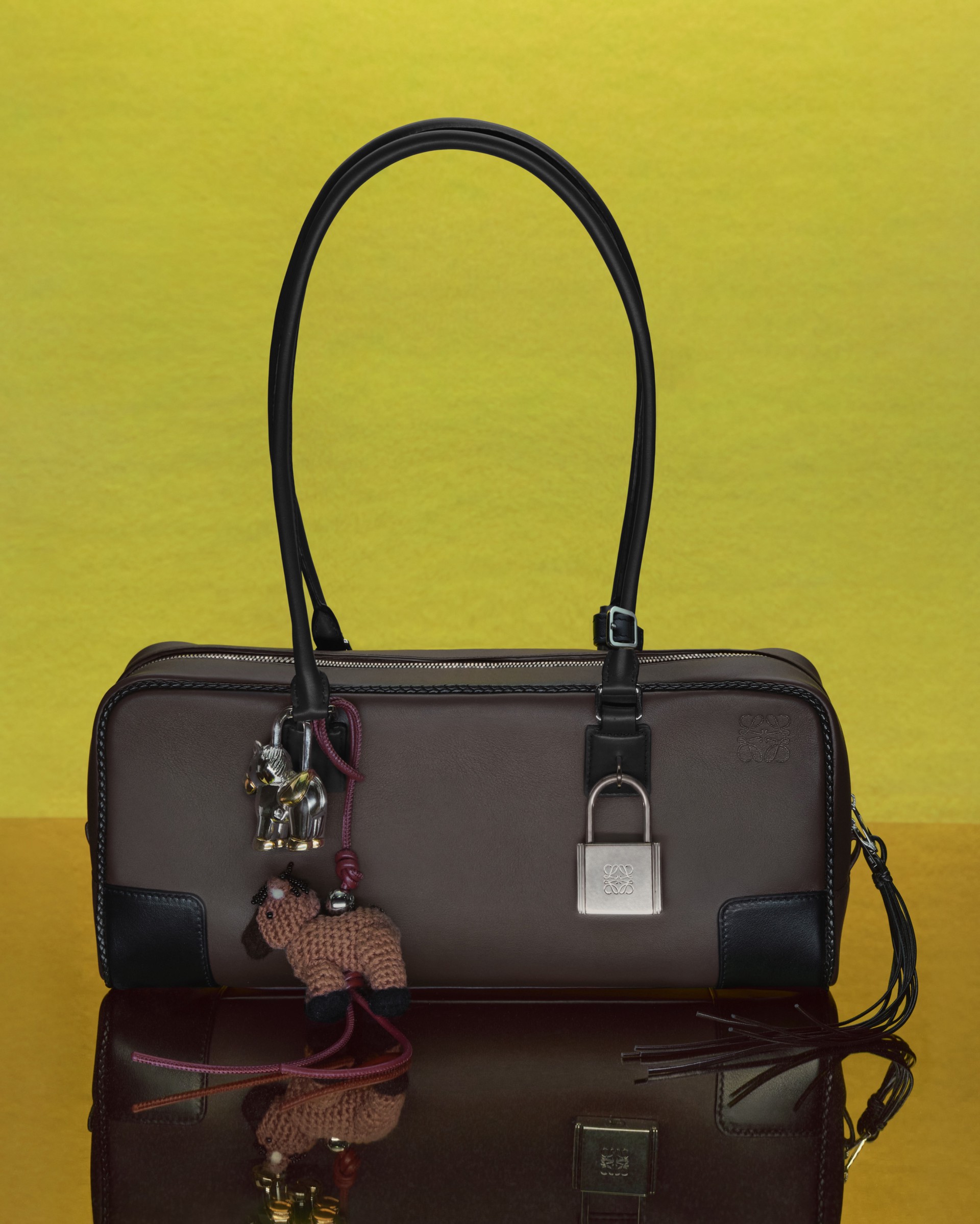 Hinh anh Vương Nhất Bác diện Ballet Runner, đón xuân Bính Ngọ cùng LOEWE 5