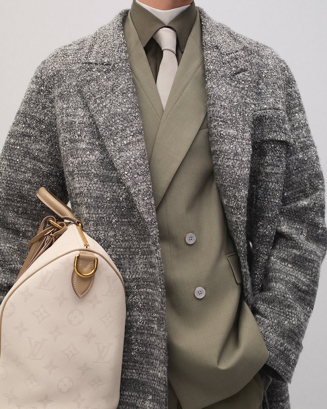 Hinh anh Trường tồn trong chất liệu 9